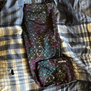 The color is purple,black,green,blue and some white